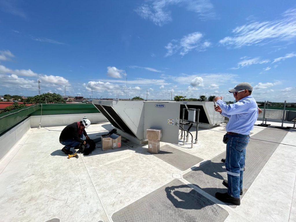 Servicio y mantenimiento de aire acondicionado Servicio de mantenimiento de aire acondicionado Lima Perú Mantenimiento aire acondicionado residencial Aire acondicionado portátil mantenimiento Mantenimiento y cuidado del aire acondicionado Aire acondicionado mantenimiento preventivo Instalación de aire acondicionado servicio Mantenimiento de aire acondicionado industrial Aaon bim Aaon RN Series service manual Parts AAON Aaon ahu Aaon RQ Prism ii aaon AAON México Aaon rna 040